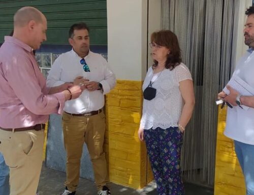 José Luis Hidalgo realiza una visita informativa sobre reciclaje y puntos limpios a Cabra y Bélmez